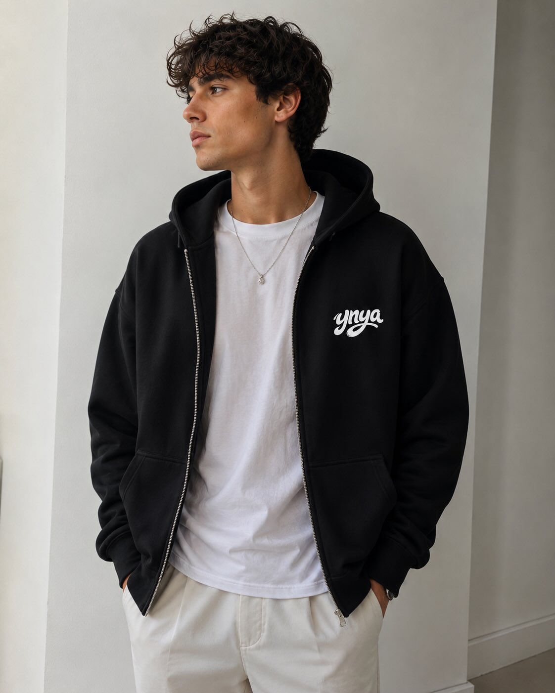 Hoodie zippé noir YNYA
